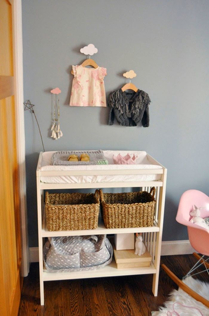 børns garderobe-baby-værelse-pige-skyer-dekoration