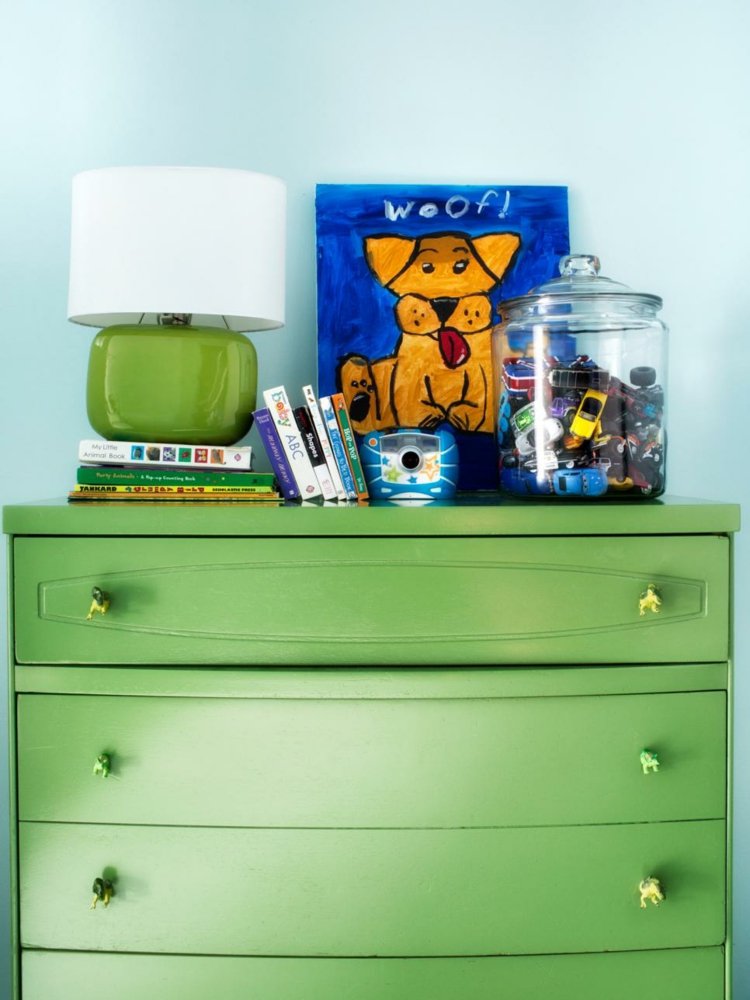 børns værelse tag design kommode grønne håndtag gør det selv legetøjsfigurer