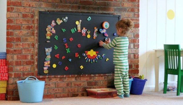 børns værelse-vægge-design-ideer-deco-magnetisk-bord