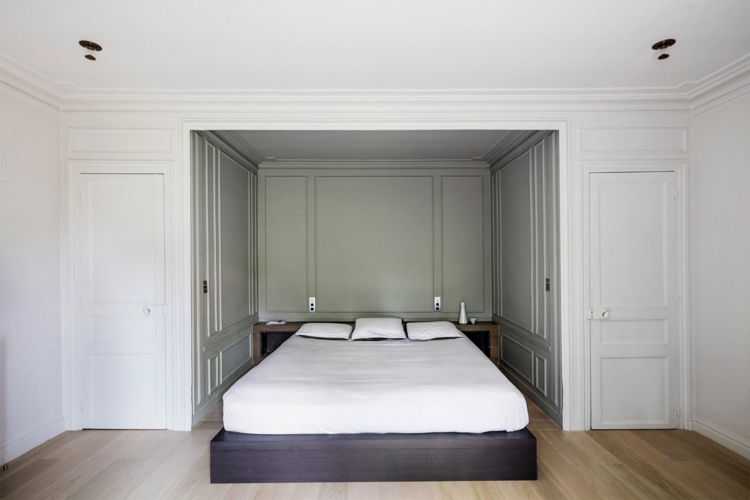 klassisk-arkitektur-moderne-soveværelse-stuk-væg-beklædning-grå