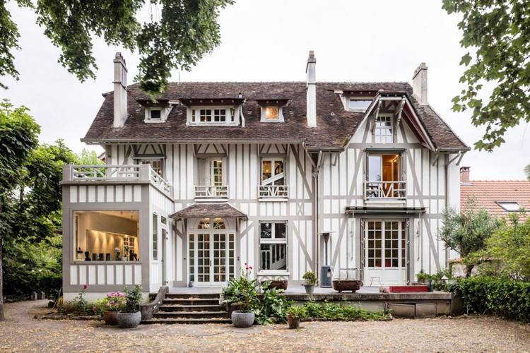 Klassisk arkitektur -moderne-villa-paris-weiss-19jhd-gammel bygning