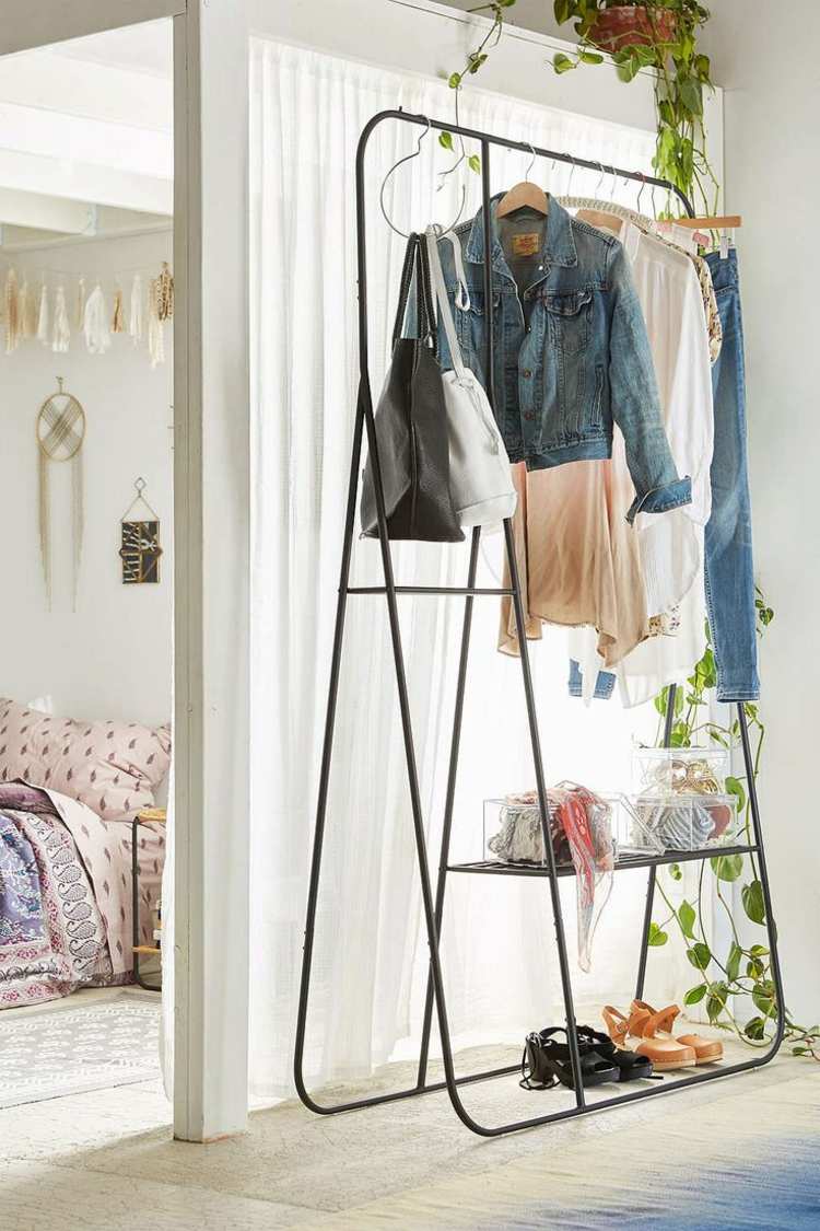 knagerække-soveværelse-moderne-metal-sort-minimalistisk-knagerække-ideer