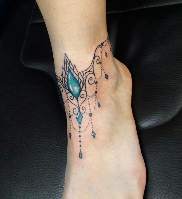 Fodtatovering mandala kvinde tatovering designer tatoveringsideer