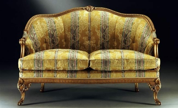 Royal-sofa-design-Meroni