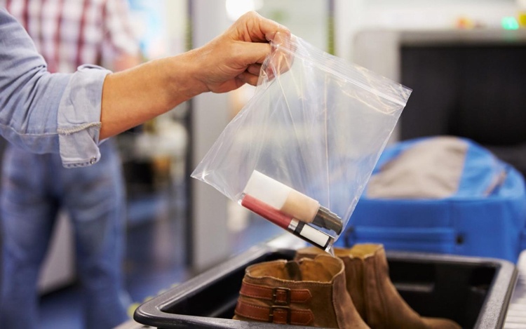 Emballage kufferter-tjekliste-tips-væsker-plastposer-lufthavn