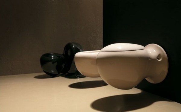 Rund toilet sort / hvid design NIC design