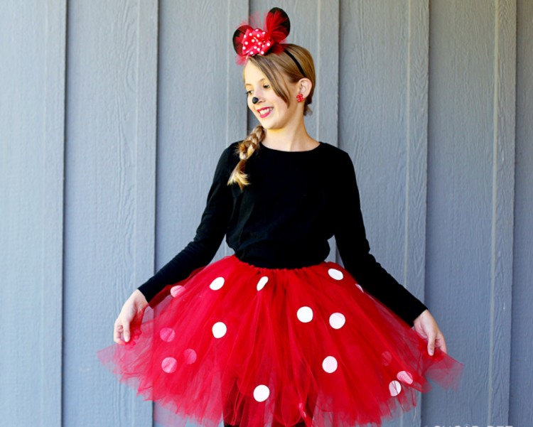 Lav selv hovedbånd til karneval -tinker -ideer til Minnie Mouse -kostume
