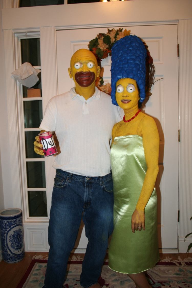 originale kostume-ideer-til-Mardi Gras-karneval-Simpsons-parykker