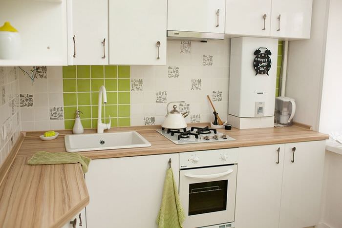 Küchenraumgestaltung mit offenem Gaskessel