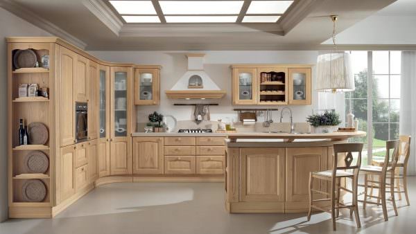 A bézs színű stílusos konyha időtlen klasszikus és elegancia.