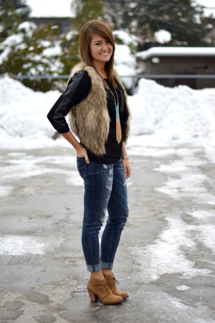 vinter-styling-vest-faux-pels-naturlig-farve-taupe-beige-ruskind-sko