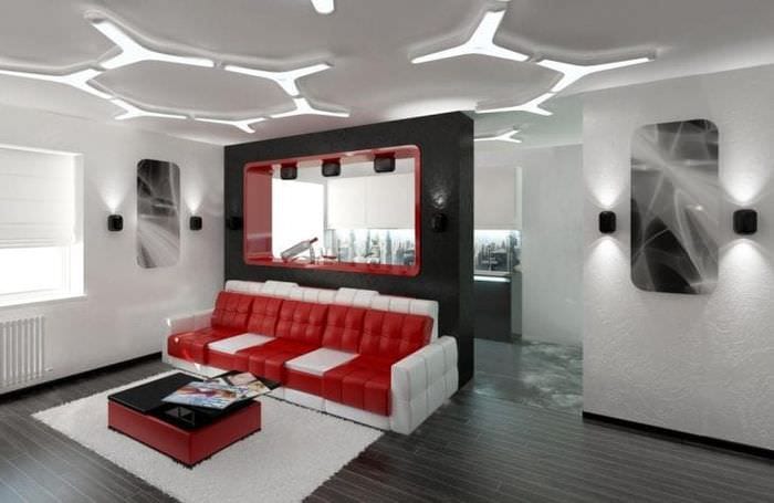 helles Interieur einer Wohnung im High-Tech-Stil