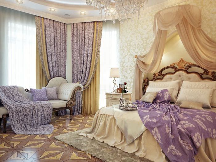 Klassisk soveværelse interiør i brun med lavendel accenter