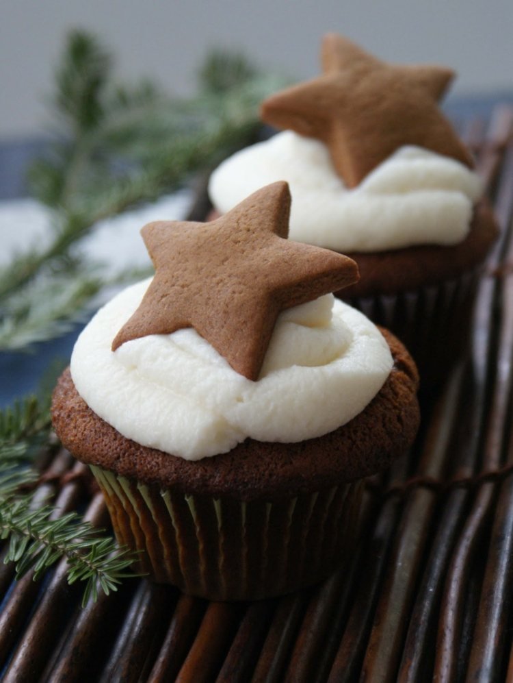 honningkage-bagning-cupcakes-muffins-topping-dekoration-stjerne