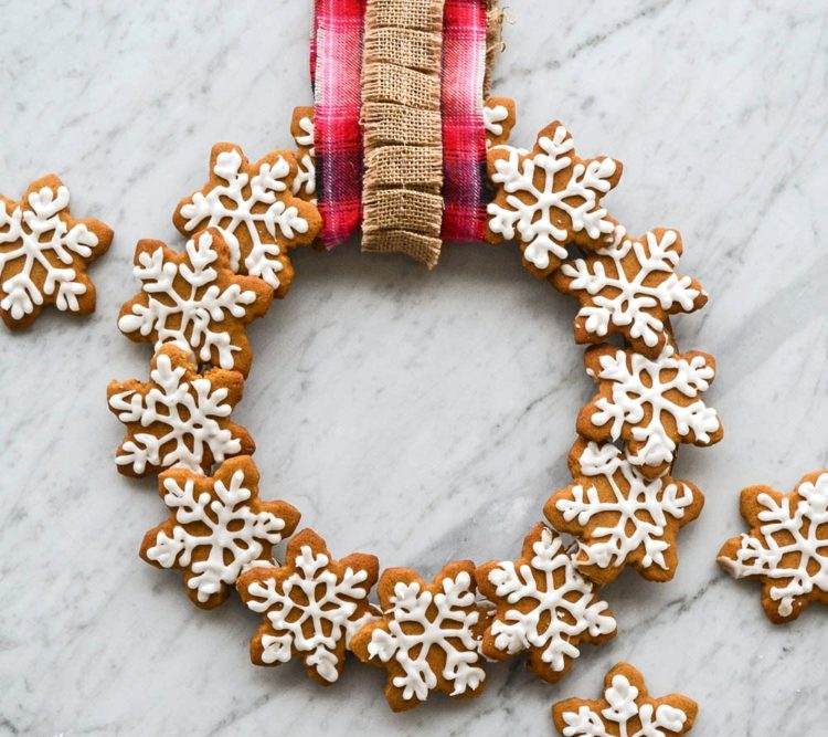 honningkage-bagning-original-jul-krans-vinter-snefnug-småkager