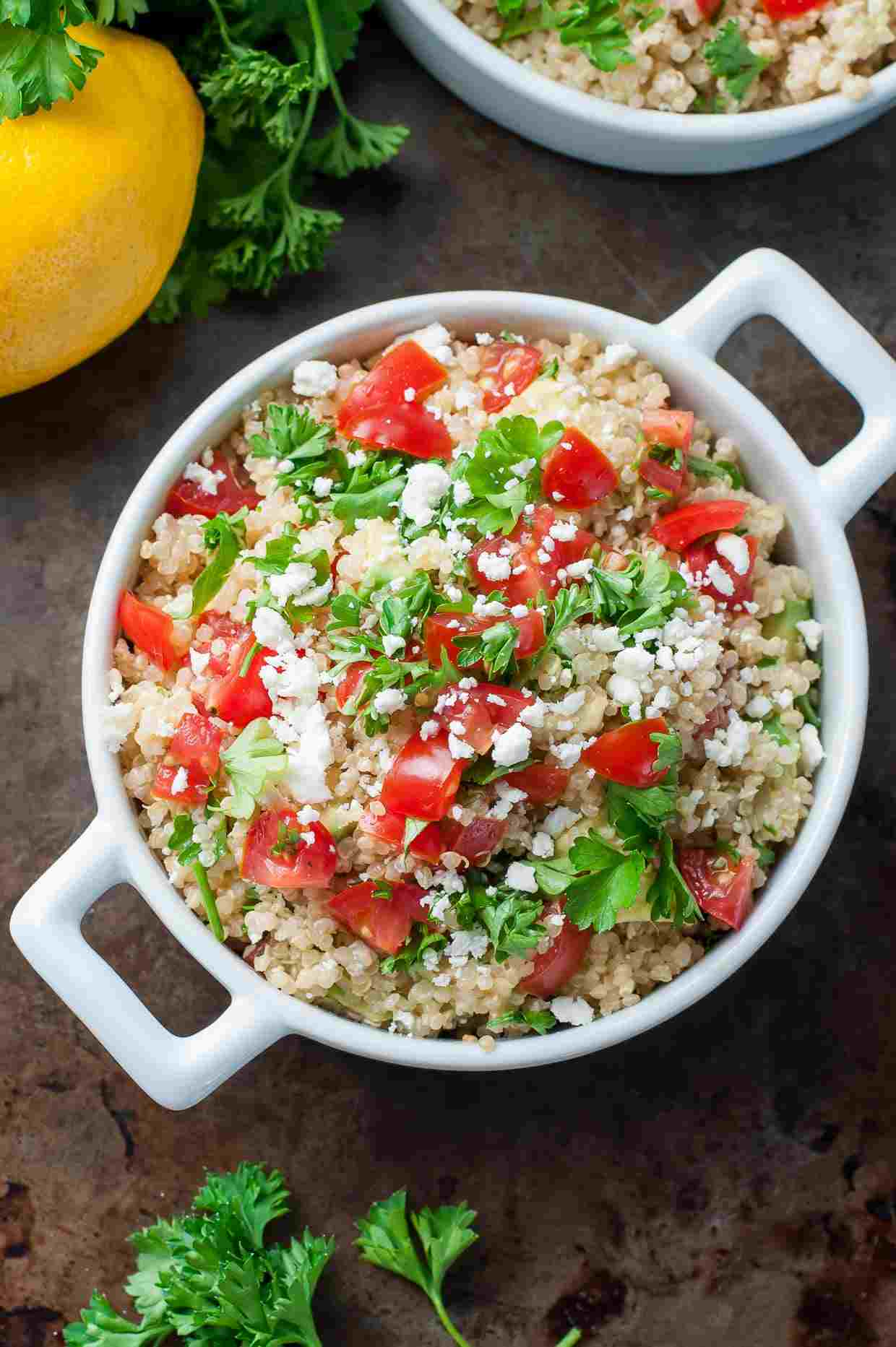 Sommersalater Quinoa Feta Tomat Salat