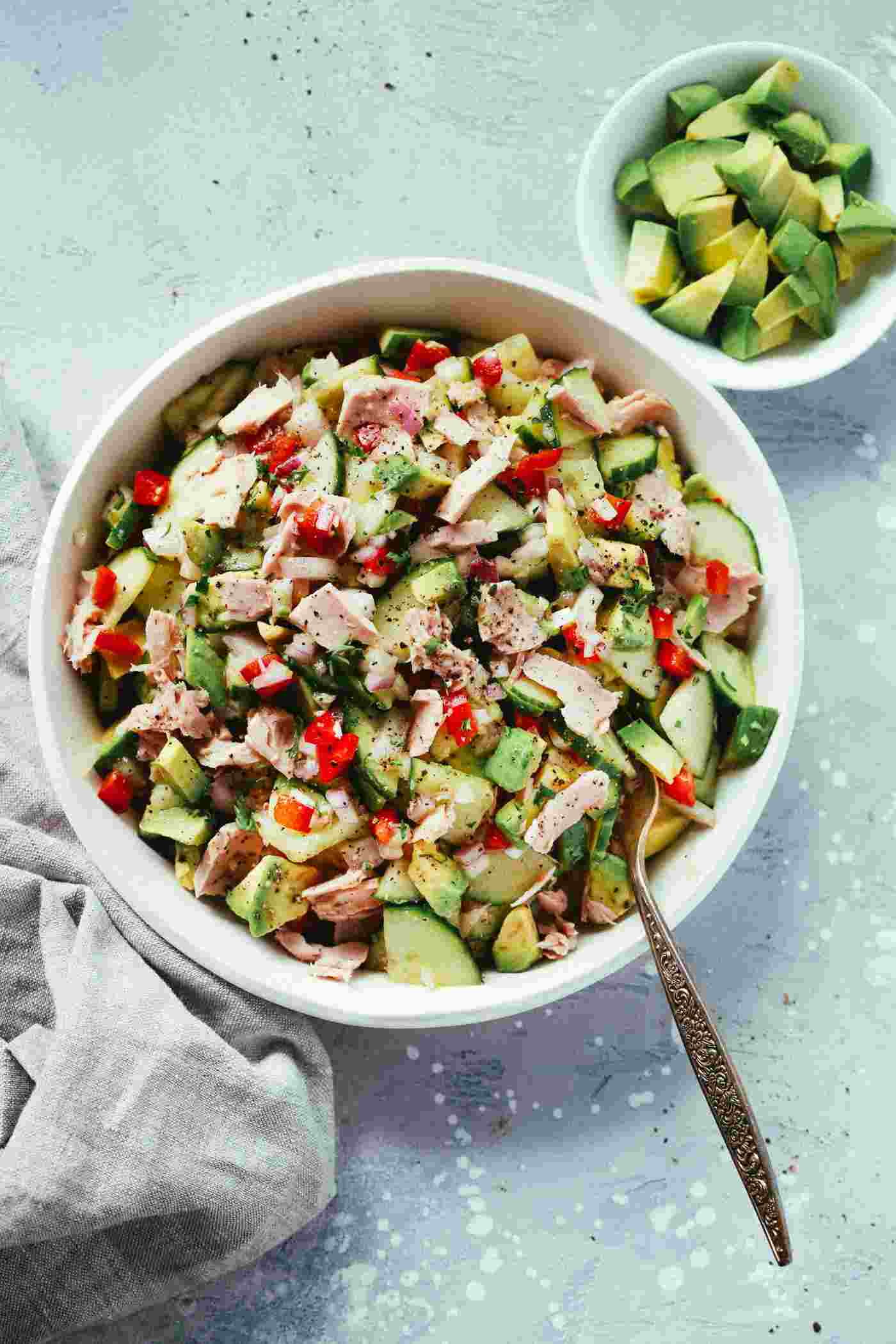 Sommer salat tun Avocado agurk opskrift