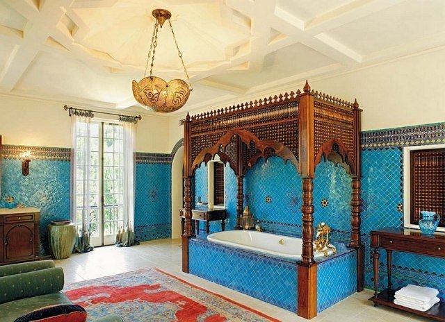 marokkansk-inspirerede-interiører-badeværelse-design-trend-mosaikker