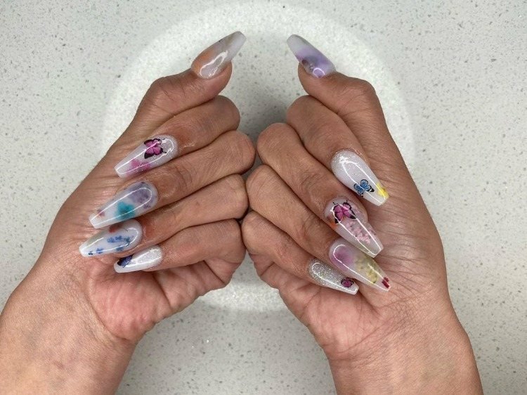 Milk Bath Nails søm trend sommer negle design ideer lange akryl negle