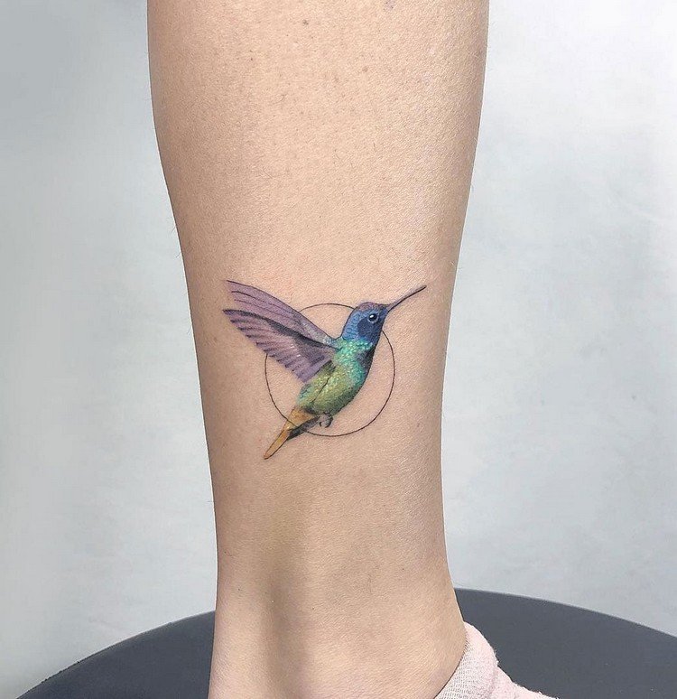Fodtatoveringer til kvinder lille fugl tatovering design betydning