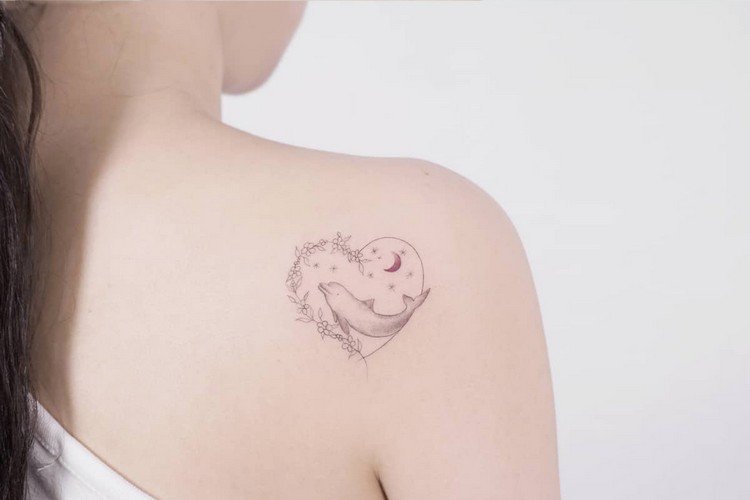 Skulder tatovering til kvinder hjerte tatovering motiv betydning