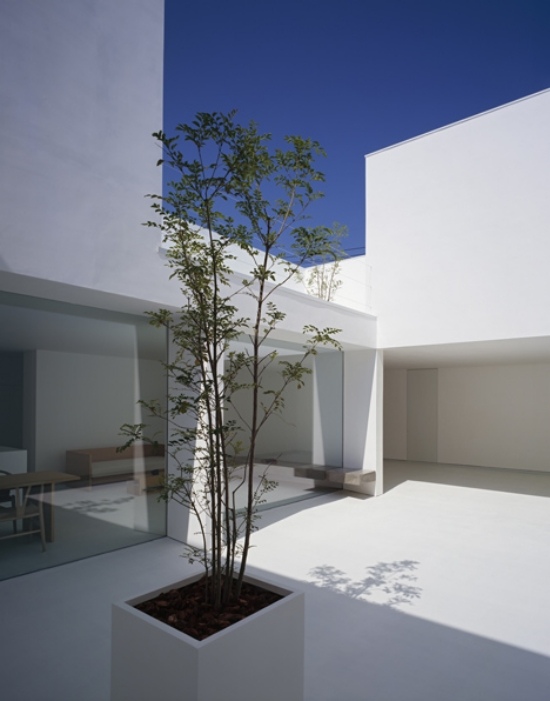 gårdhave trendy minimalisme japanske arkitekter hus takuro yamamoto