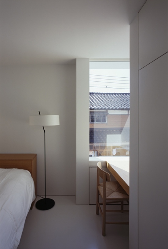 interiør design betonhus minimalistisk japansk moderne grøn farvebelysning