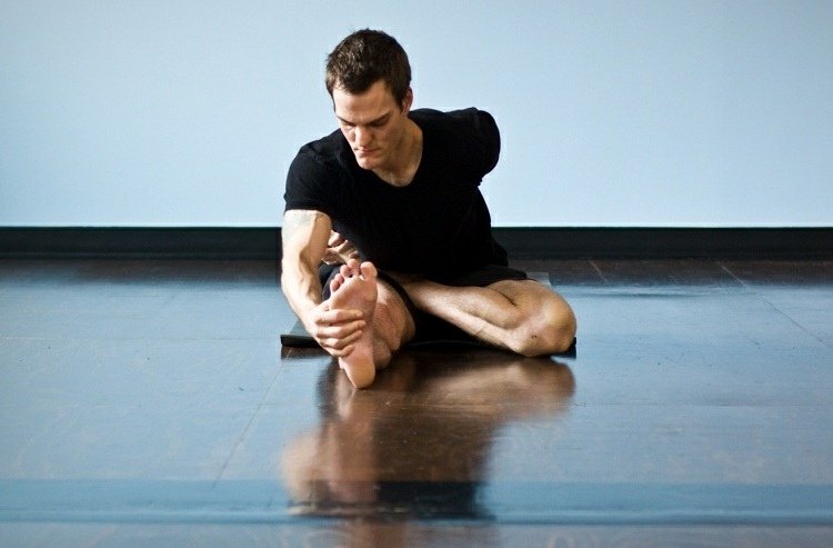 ashtanga yoga kunst slankende mand muskelopbygning