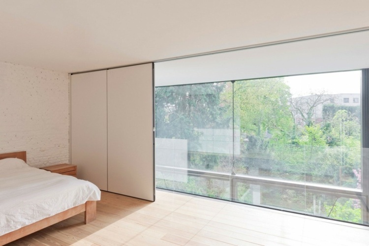 mobil-køkken-ø-soveværelse-privatliv-vindue-front-hvidt-design