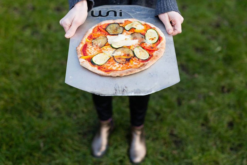 mobil-pille-pizza-ovn-uuni-2-pizza-have-bagning