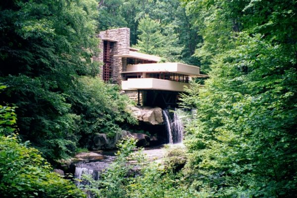 Fallingwater-House-amerikansk-arkitekt-Frank-Lloyd-Wright