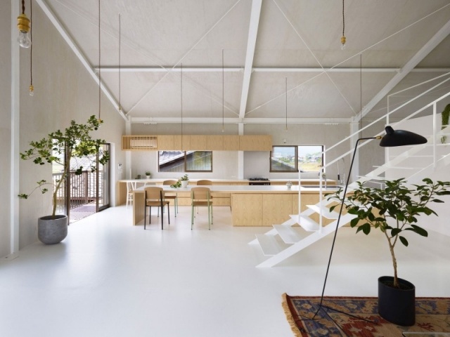 moderne hus japan åbent plan stue køkken spiseplads