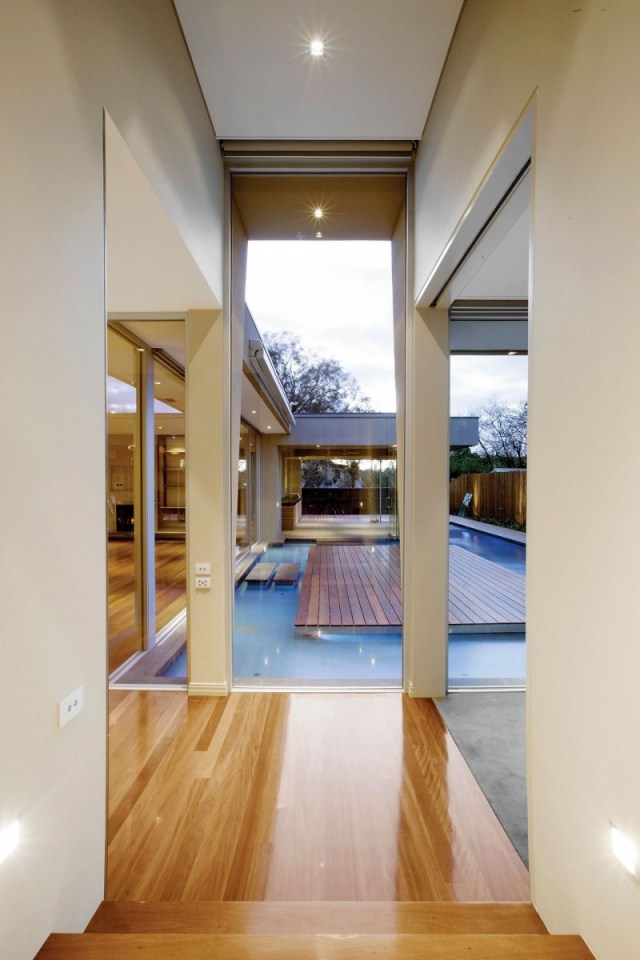 moderne hus terrasse australien trægulv pool