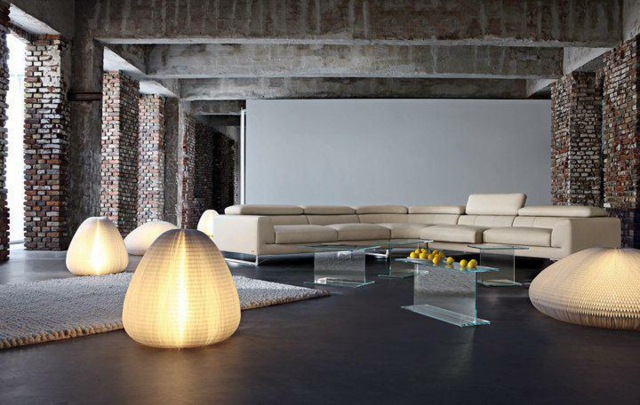 Sofa læder gulvlamper glasborde siddeområde