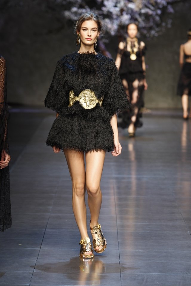elegant overtøj-kvinder kollektion-dolce og gabbana 2014 sort overkjole