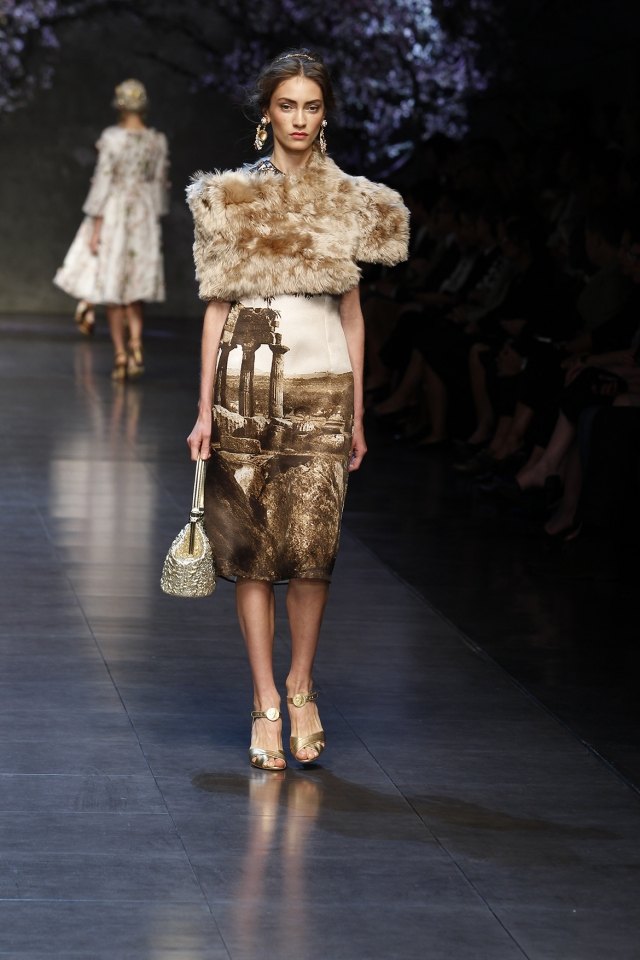 Kvinder forklæder modetrends-dolce og gabbana-2014 kravepels