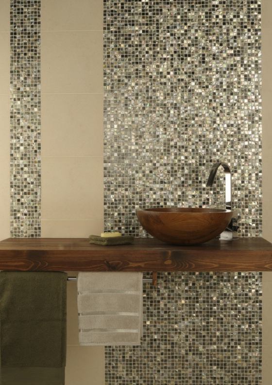 moderne-design-med-mosaik-fliser-og-træ-look-fittings