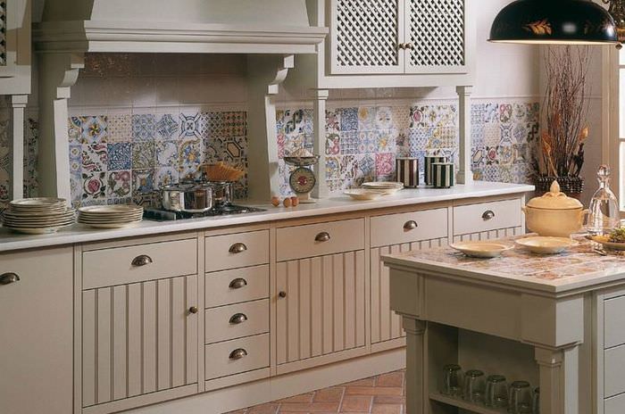 Köksförkläde av mosaikplattor