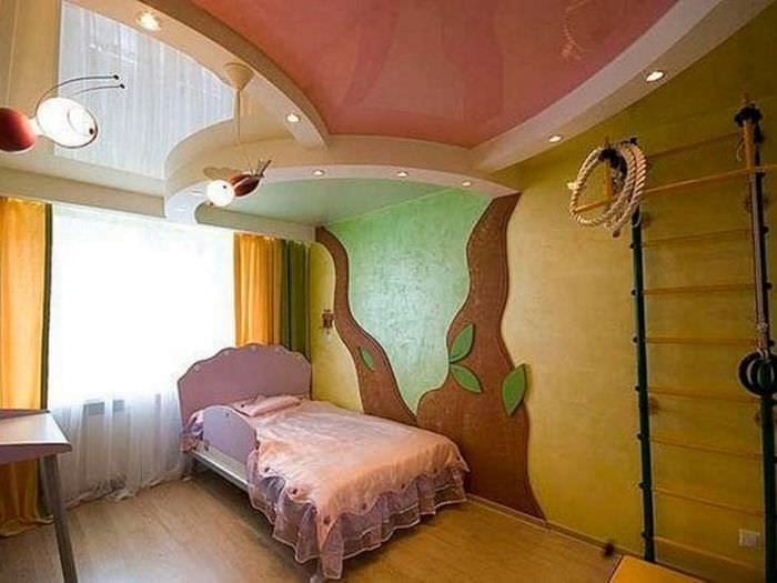 Stretch strop různých barev pro dětský pokoj