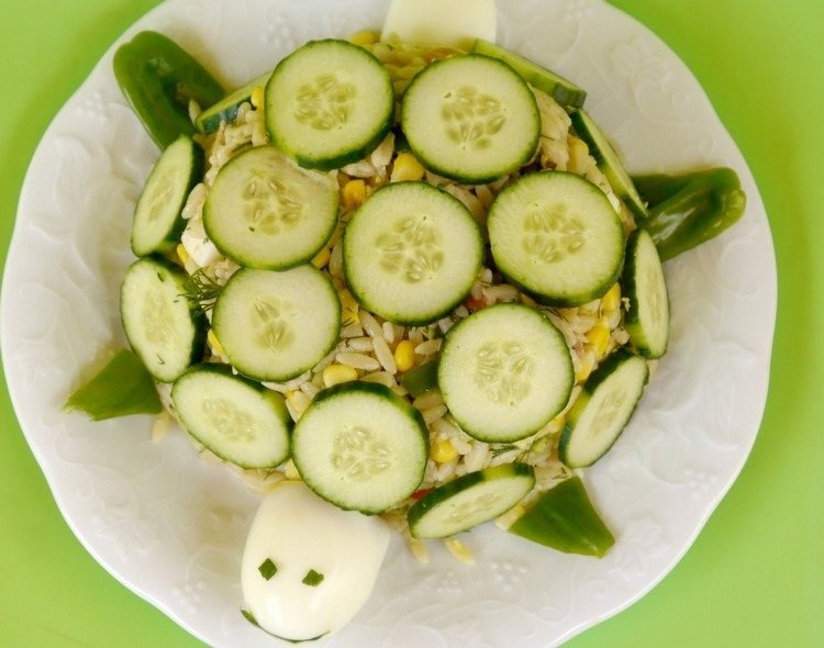 Pastasalat-børn-kritharaki-skildpadde-agurk-peberfrugt-majs-barns fødselsdag