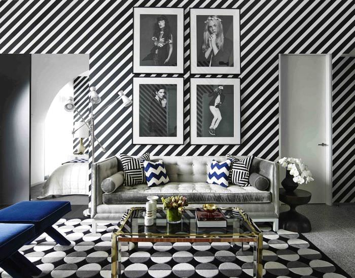 Bakgrunn med diagonale striper i interiøret i en moderne stue
