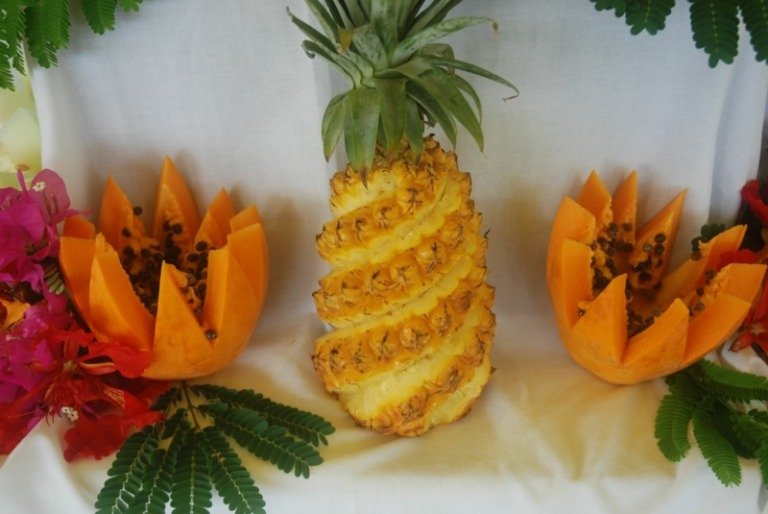 frugt udskæring ananas spiralbuffet mango kunst