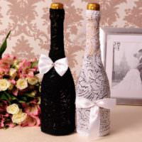 Lace Trim Champagne flaskor för bröllop