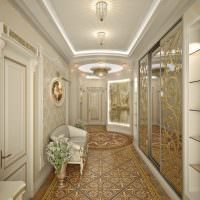 Lång korridor i klassisk stil