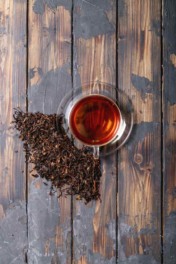 Sort te påvirker kaffen på blomster og planter og er meget rig på næringsstoffer