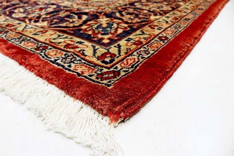 Persisk tæppe, kort bunke, smukt mønster med hvide kvaster