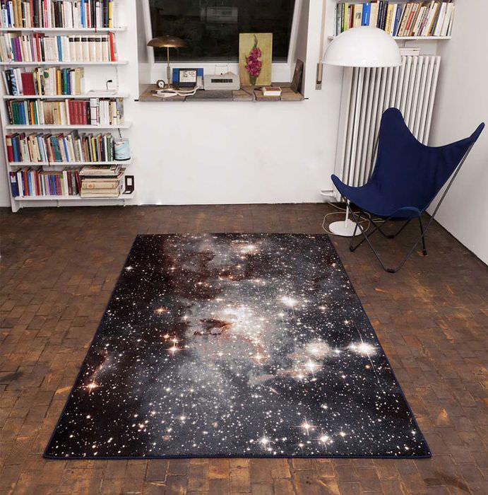 Ovanlig matta med ett mönster av stjärnhimlen