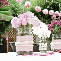 DIY blommavaser för ett bröllopsbord