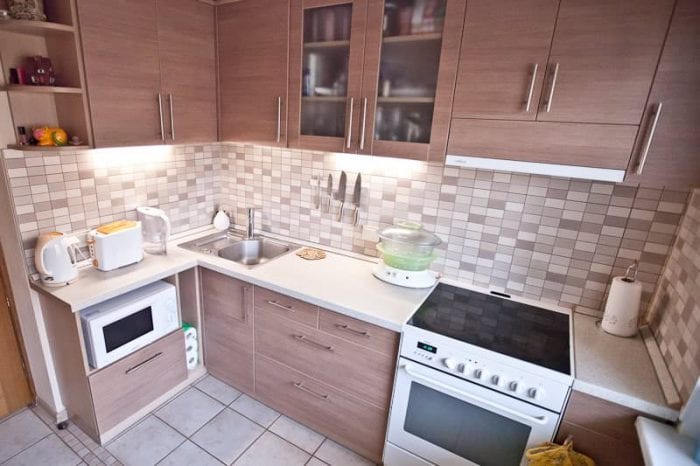 πώς να εξοπλίσετε μια κουζίνα στο Χρουστσόφ