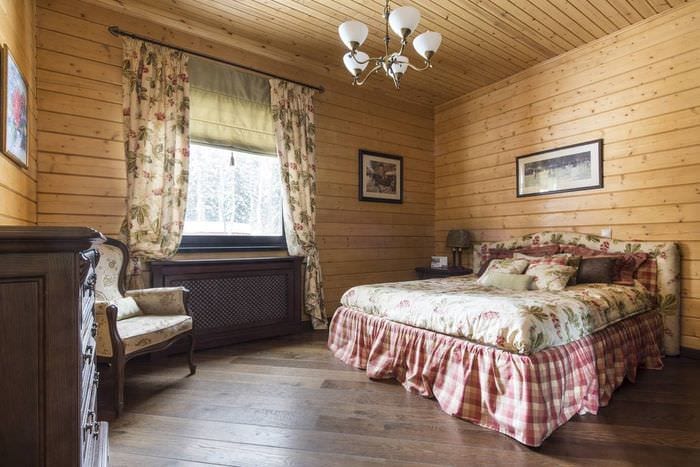 снимка на спалня в дървена къща